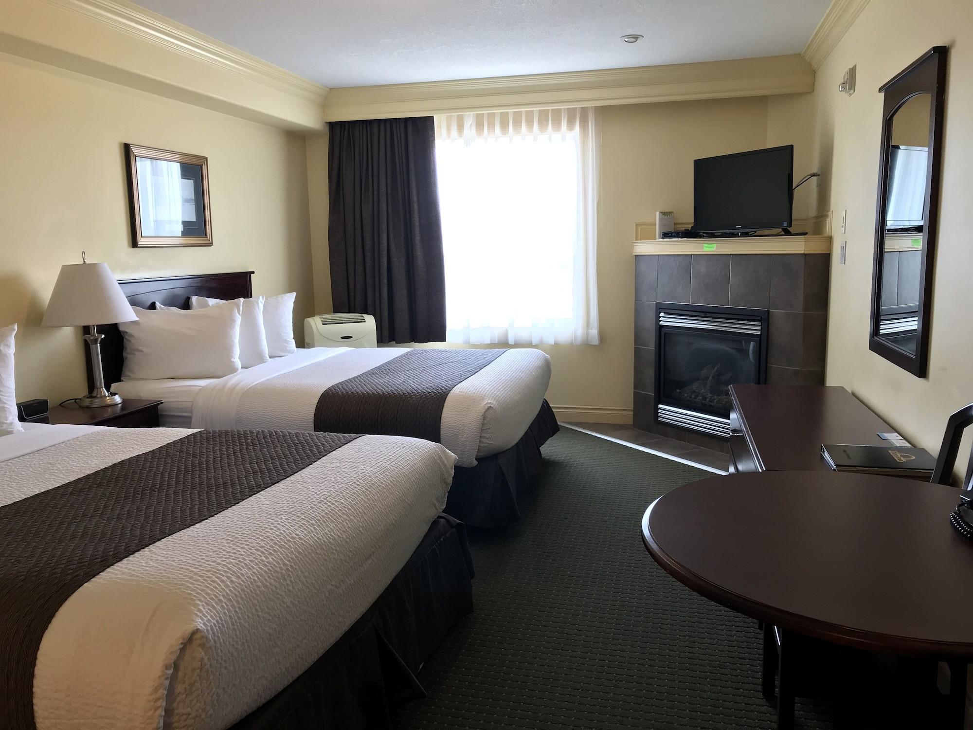 Quality Inn & Suites Whitecourt Exterior photo