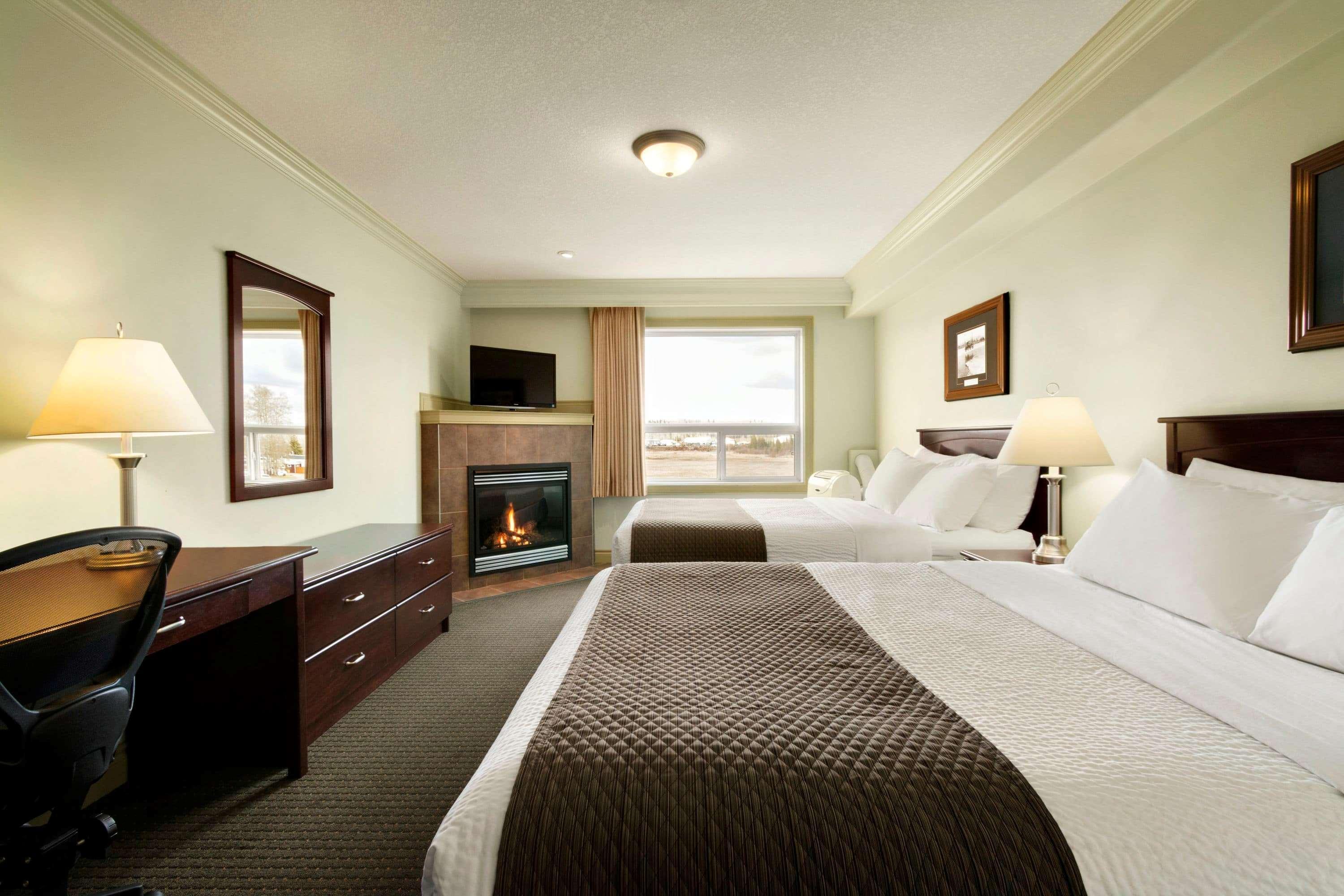 Quality Inn & Suites Whitecourt Exterior photo